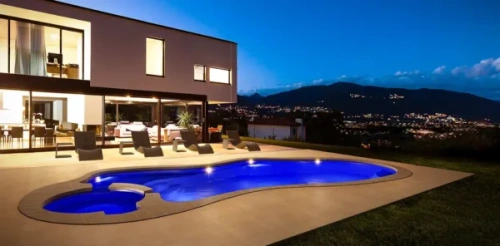 DIY vs. Professional Installation for Your Patio Cover